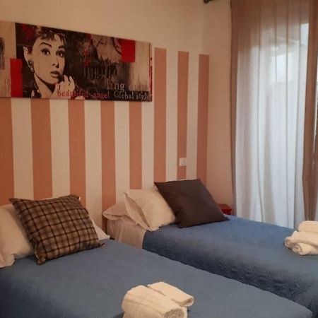 Dolci Notti Di Maga Cacao Bed & Breakfast Чивитанова Марке Екстериор снимка