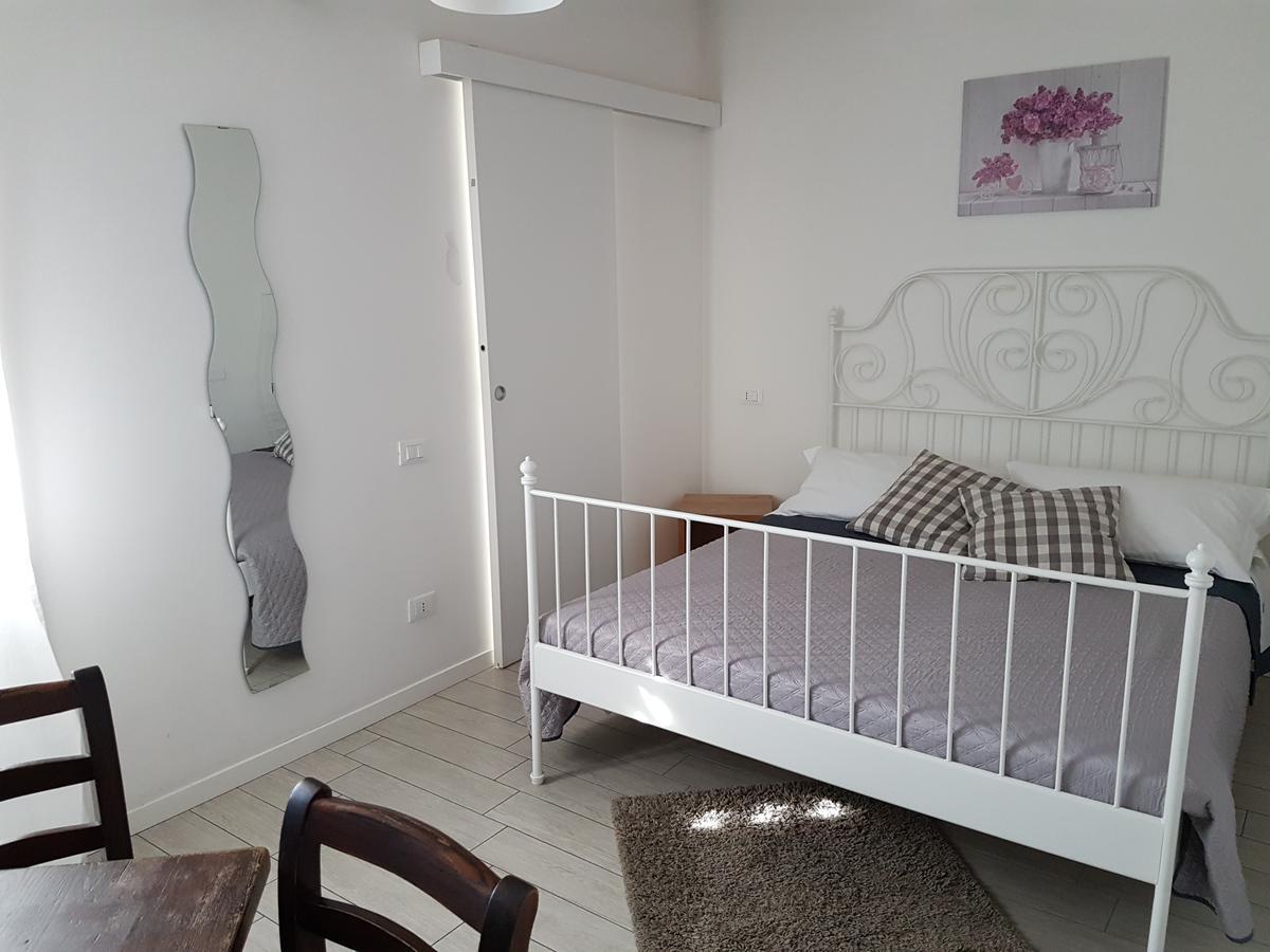 Dolci Notti Di Maga Cacao Bed & Breakfast Чивитанова Марке Екстериор снимка