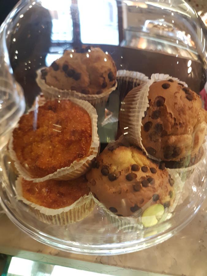 Dolci Notti Di Maga Cacao Bed & Breakfast Чивитанова Марке Екстериор снимка